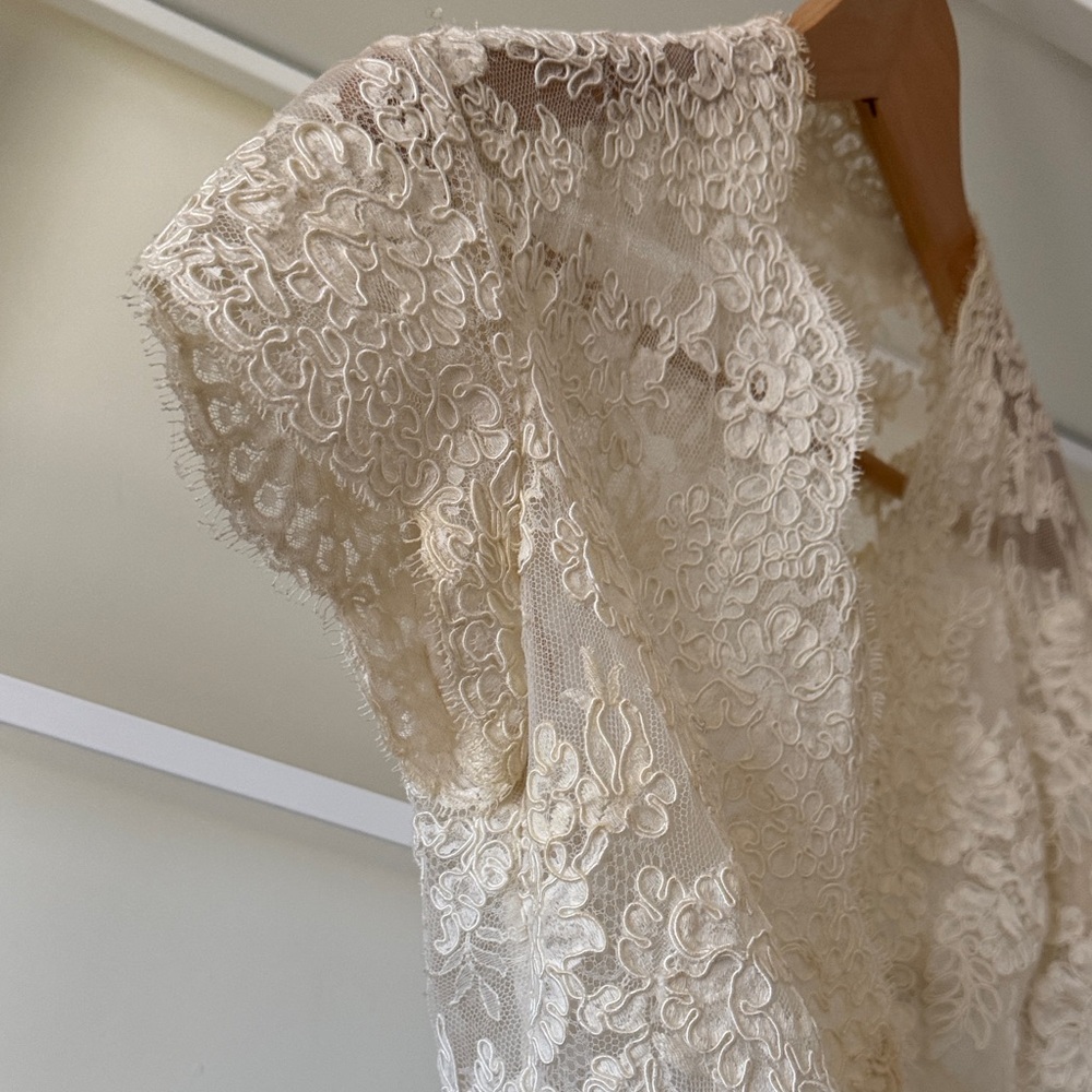 Marisa Bridal Elegant Cream Silk Lace Women’s Wedding Bolero - Picture 8 of 12